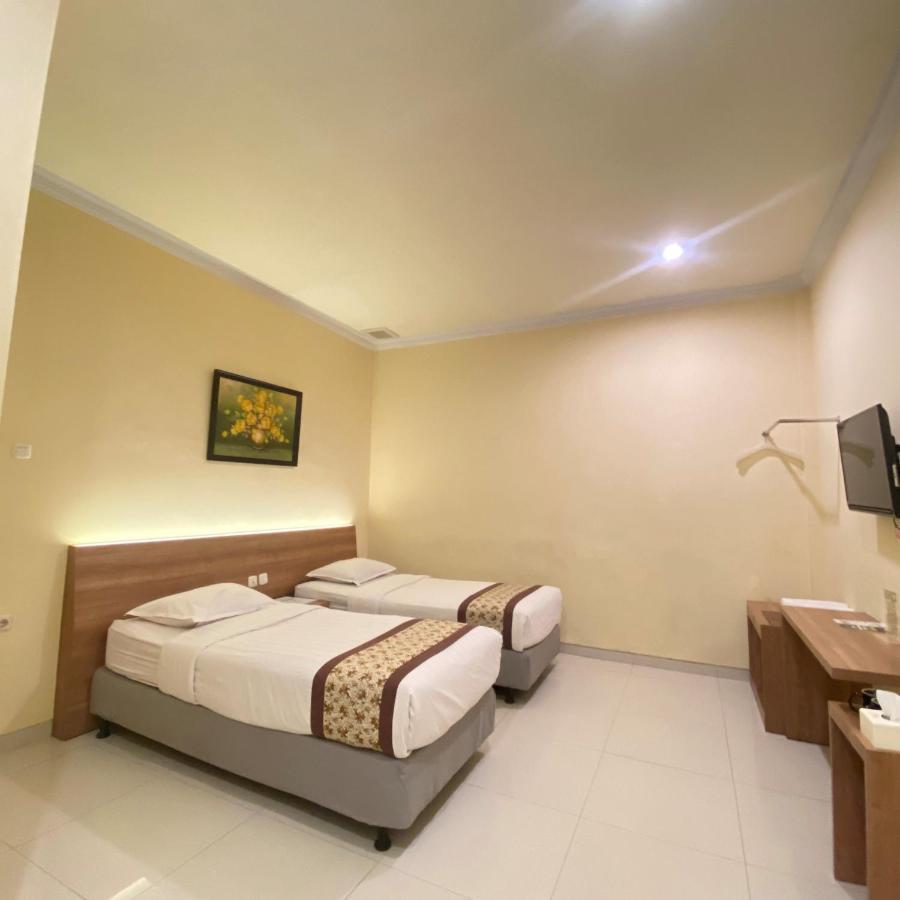 Riverstone Hotel & Cottage Batu  Dış mekan fotoğraf