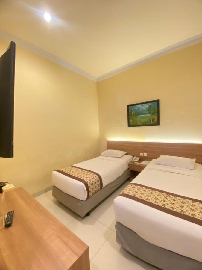Riverstone Hotel & Cottage Batu  Dış mekan fotoğraf