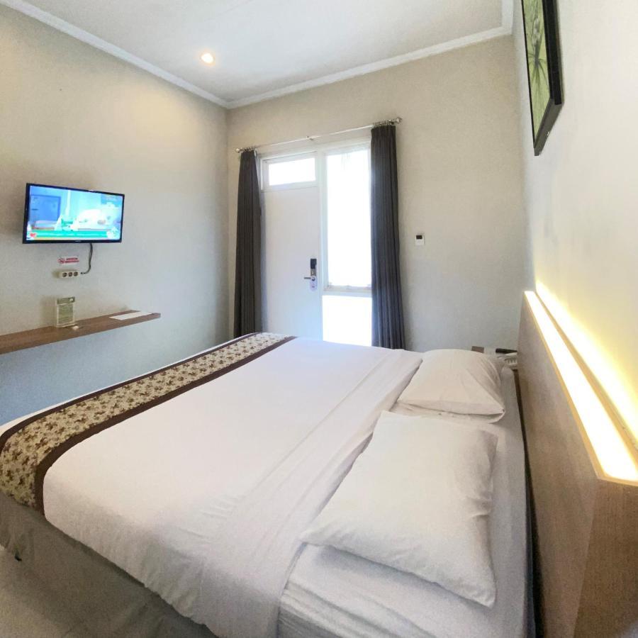 Riverstone Hotel & Cottage Batu  Dış mekan fotoğraf