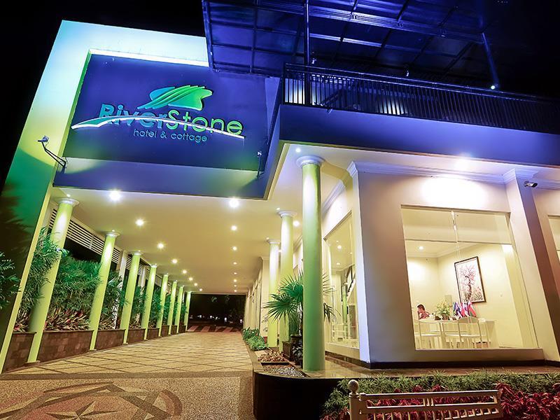 Riverstone Hotel & Cottage Batu  Dış mekan fotoğraf