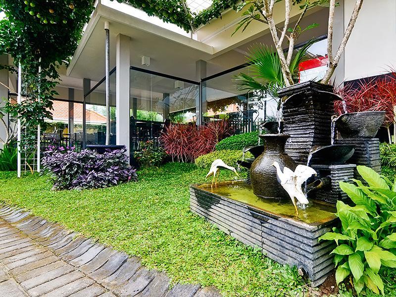 Riverstone Hotel & Cottage Batu  Dış mekan fotoğraf