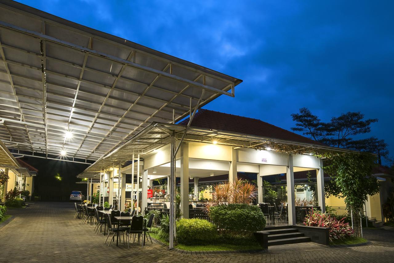 Riverstone Hotel & Cottage Batu  Dış mekan fotoğraf