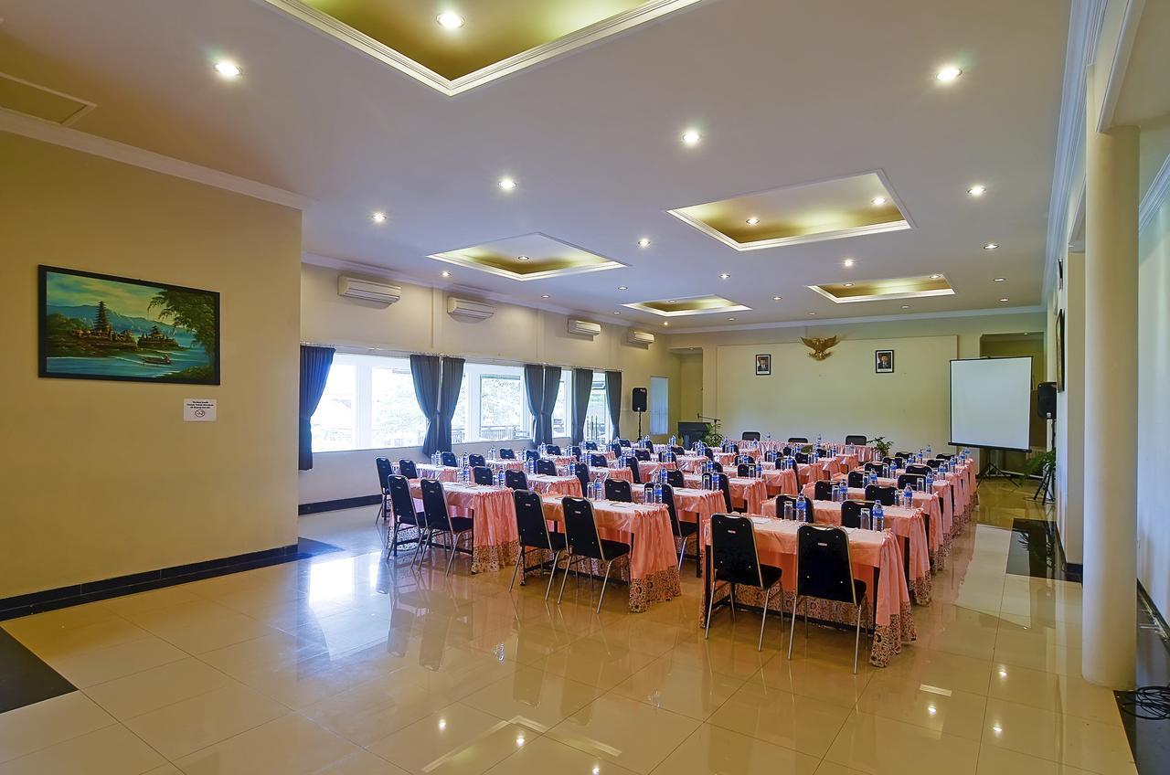 Riverstone Hotel & Cottage Batu  Dış mekan fotoğraf