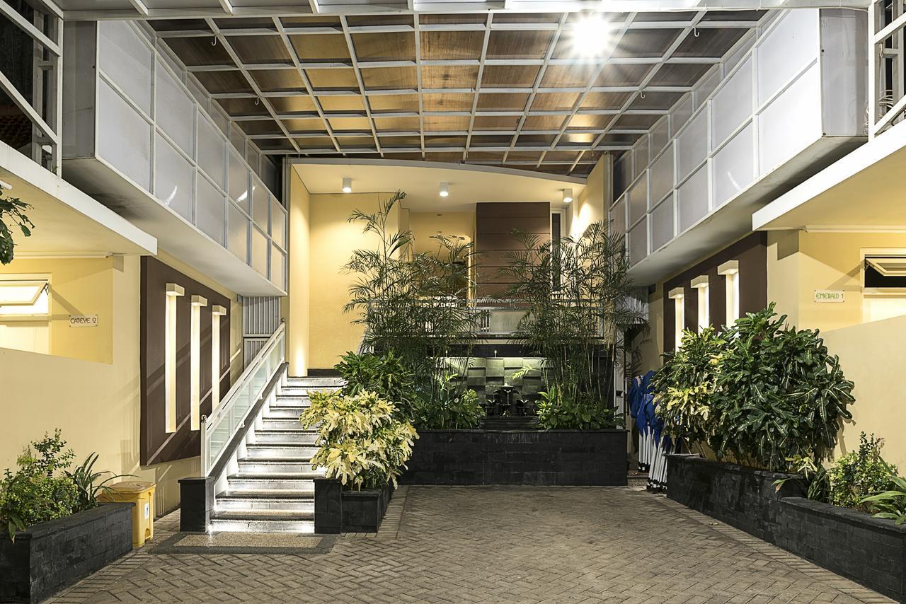 Riverstone Hotel & Cottage Batu  Dış mekan fotoğraf