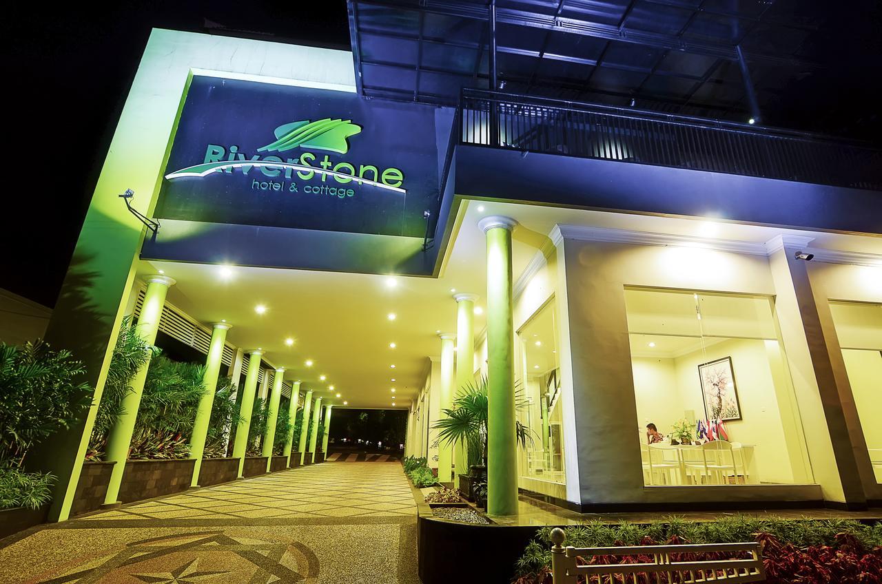 Riverstone Hotel & Cottage Batu  Dış mekan fotoğraf