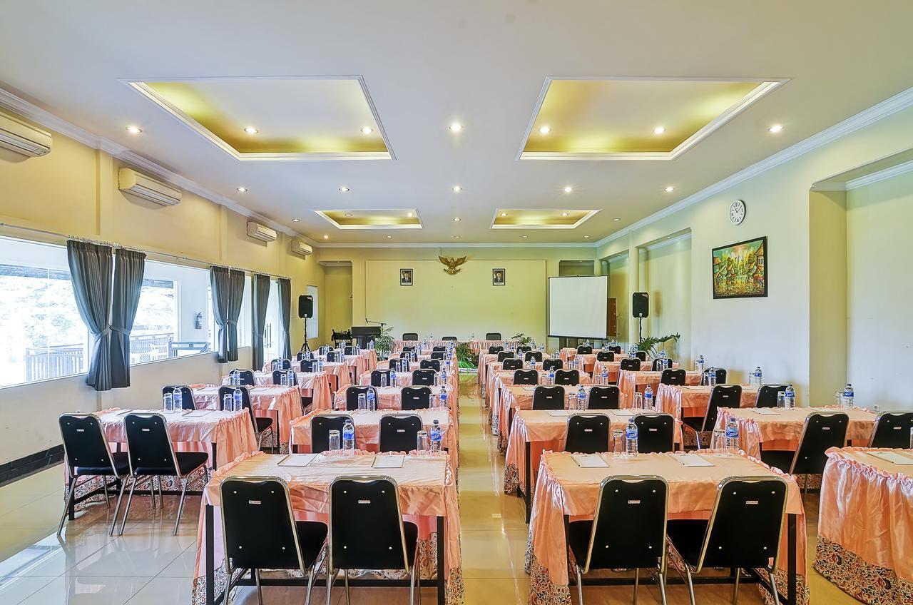 Riverstone Hotel & Cottage Batu  Dış mekan fotoğraf