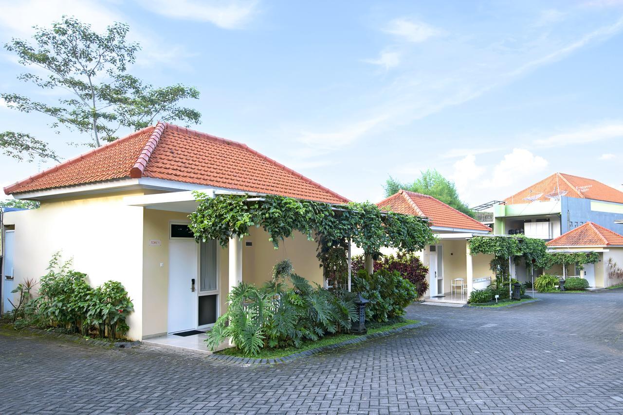 Riverstone Hotel & Cottage Batu  Dış mekan fotoğraf